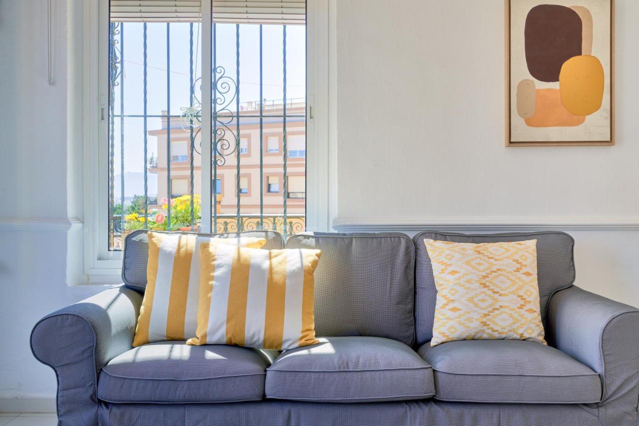 Villa Rosita Suites En Playa De La Malagueta Con Terraza Málaga Exteriör bild